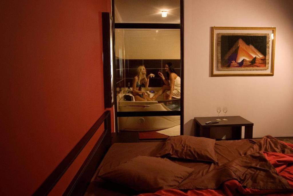 Hotel Decentria Timişoara Exteriör bild